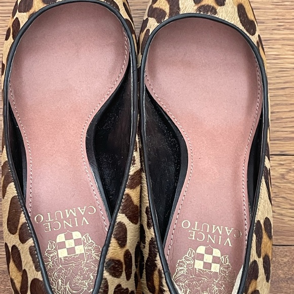 Vince camuto size 8 small hells. Perfect for work - Picture 3 of 4